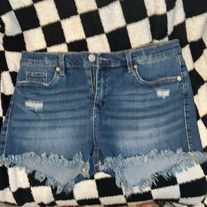 BLANK NYC DENIMN SHORTS